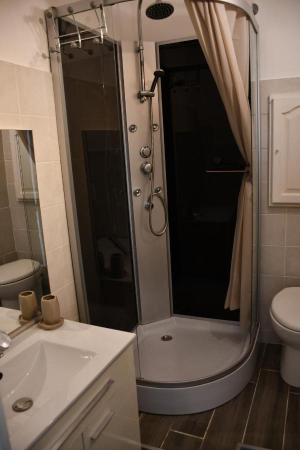 Le Patio H24,Cosy,Port,Plage,Wifi,Netflix La Seyne-sur-Mer Luaran gambar